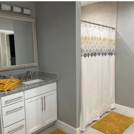 Comfortable Suite With Private Entrance & Private Bathroom El Paso Exterior photo
