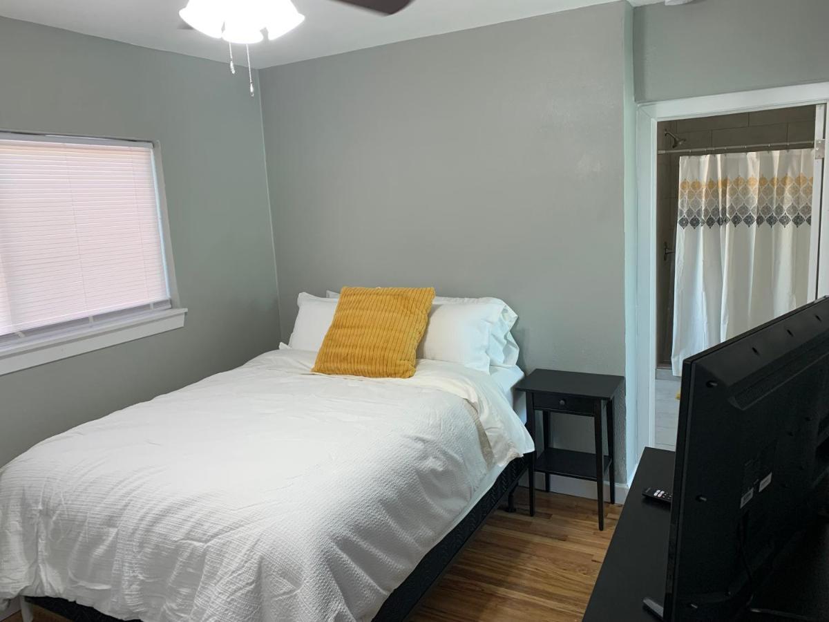 Apartment Comfortable With Private Entrance & Private Bathroom